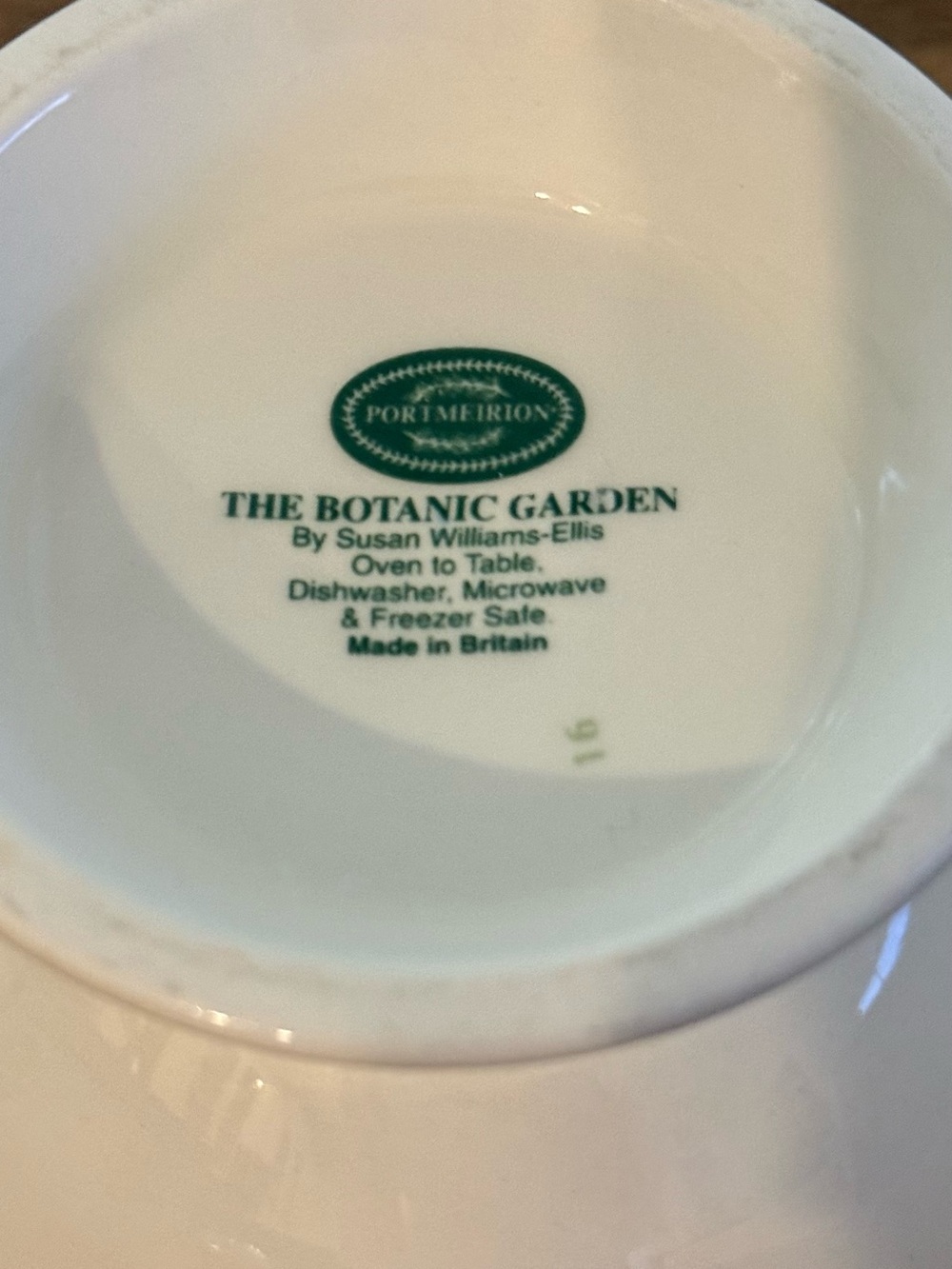 Portmeirion Butterfly-Patterned White and Green Pedestal Bowl - Picture 3 of 6